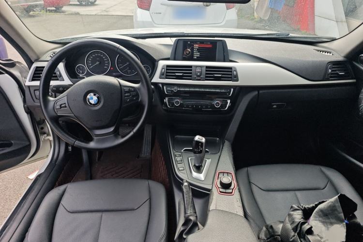 Used BMW 3 Series 2016 316i Fashion Model Center Console