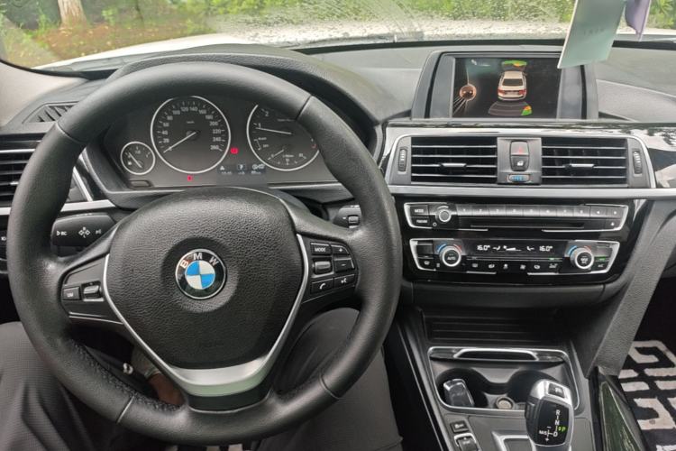 Used BMW 3 Series 2016 320Li Ambition Model Center Console