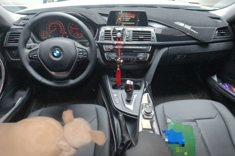 Used BMW 3 Series 2016 320Li Fashion Model Center Console