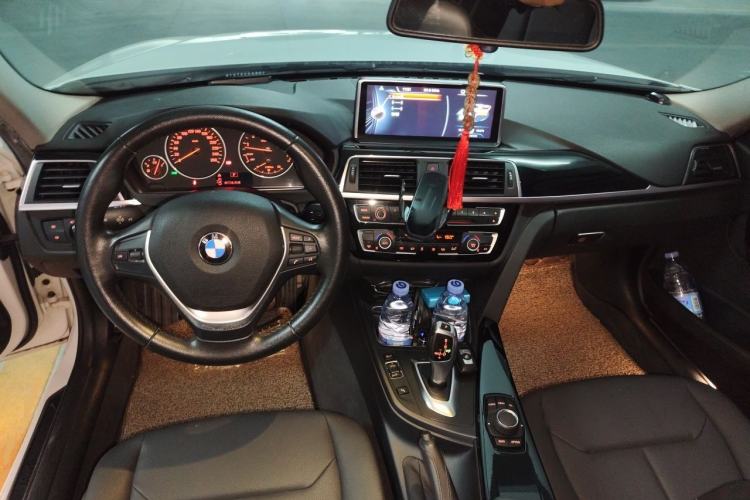 Used BMW 3 Series 2016 320Li Ambition Model Center Console