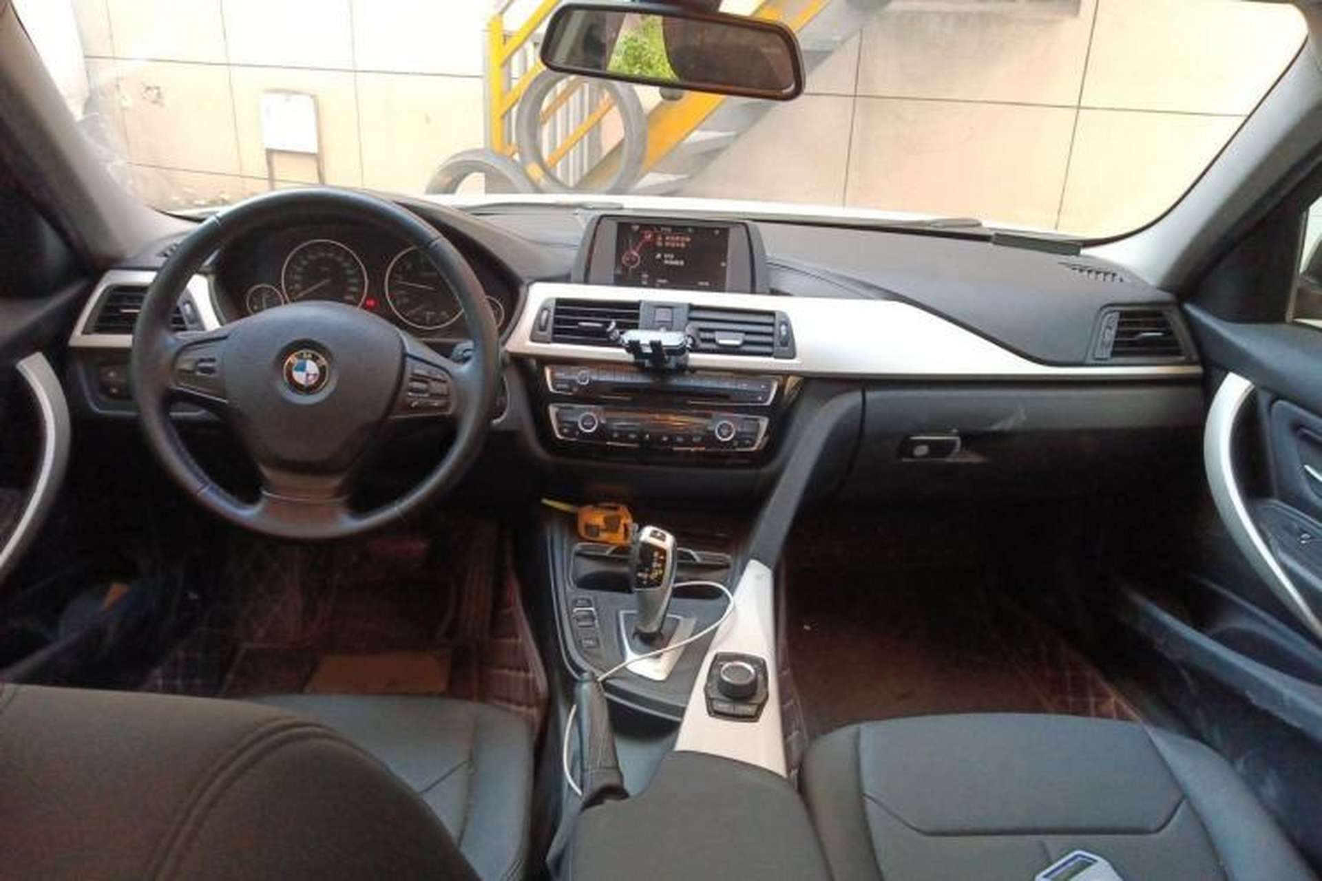 Used BMW 3 Series 2016 316i Fashion Model Center Console