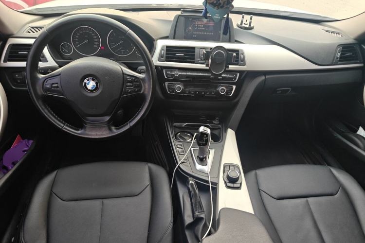 Used BMW 3 Series 2016 320Li Ambition Model Center Console