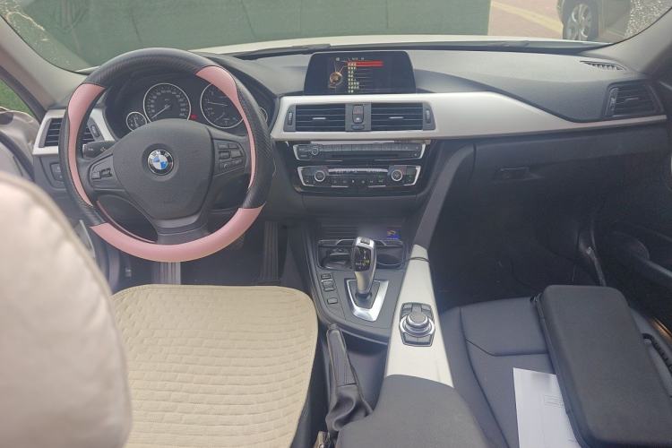 Used BMW 3 Series 2016 320Li Fashion Model Center Console