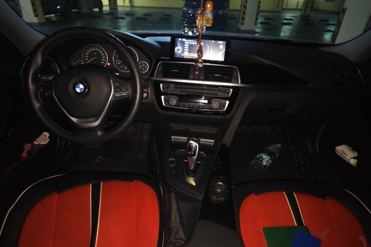Used BMW 3 Series 2016 328Li Fashion Model Center Console