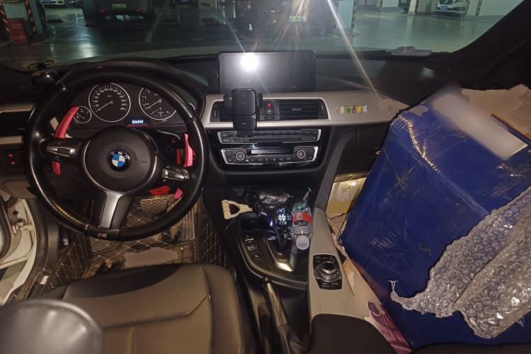 Used BMW 3 Series 2016 320Li Fashion Model Center Console