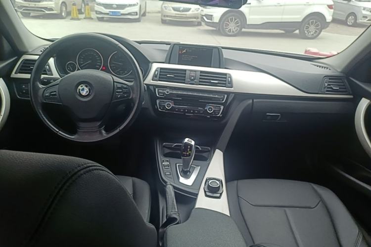 Used BMW 3 Series 2016 320Li Ambition Model Center Console