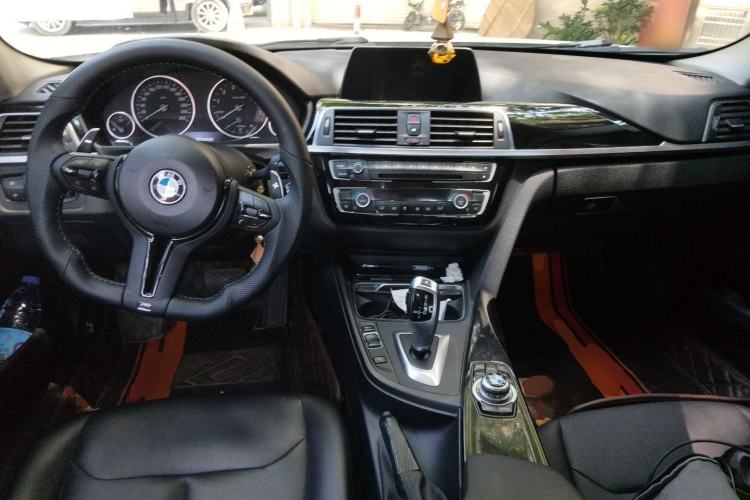 Used BMW 3 Series 2016 320Li Fashion Model Center Console