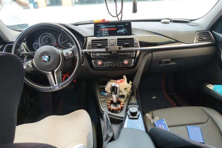 Used BMW 3 Series 2016 320Li Ambition Model Center Console