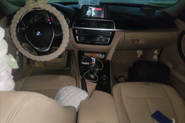 Used BMW 3 Series 2016 320Li Ambition Model Center Console