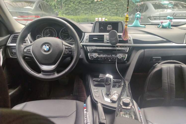 Used BMW 3 Series 2016 320Li Ambition Model Center Console