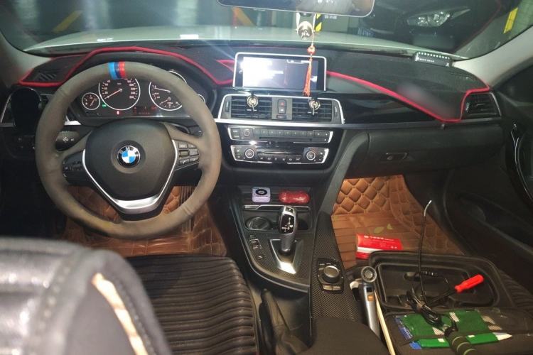 Used BMW 3 Series 2016 320Li Fashion Model Center Console