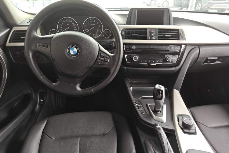 Used BMW 3 Series 2016 320Li Ambition Model Center Console
