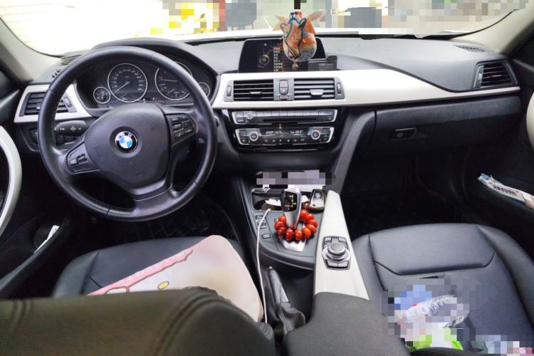 Used BMW 3 Series 2016 320Li Fashion Model Center Console