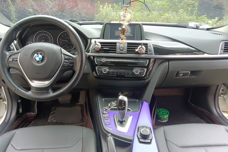Used BMW 3 Series 2016 320Li Ambition Model Center Console
