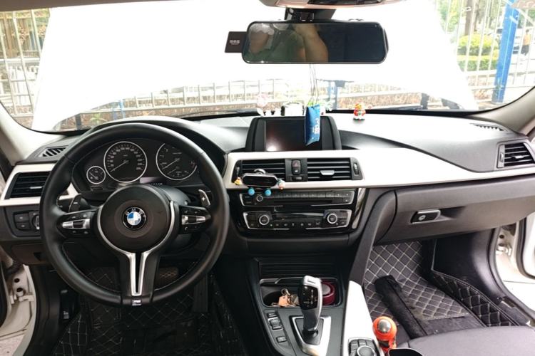 Used BMW 3 Series 2016 320Li Ambition Model Center Console