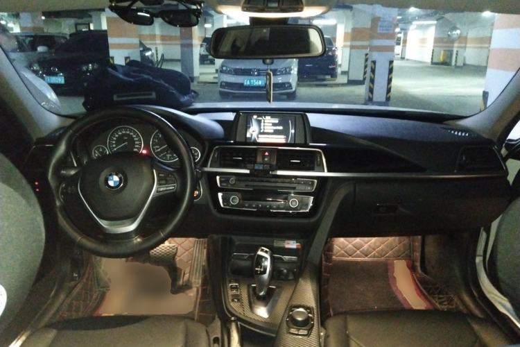 Used BMW 3 Series 2016 320Li Ambition Model Center Console