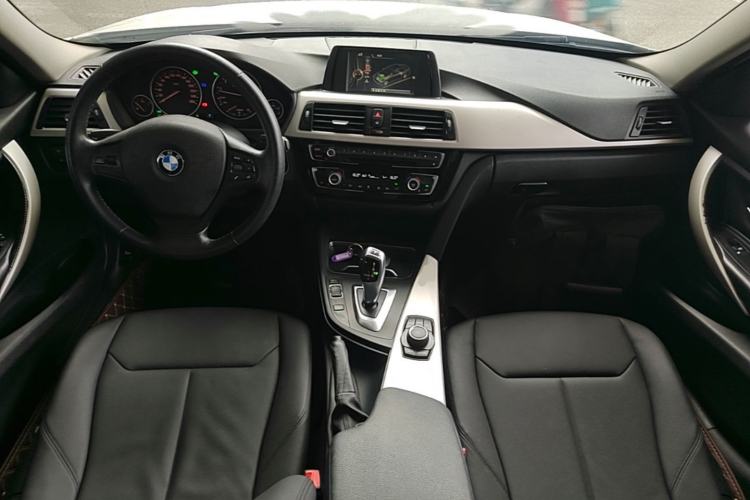 Used BMW 3 Series 2016 320Li Ambition Model Center Console
