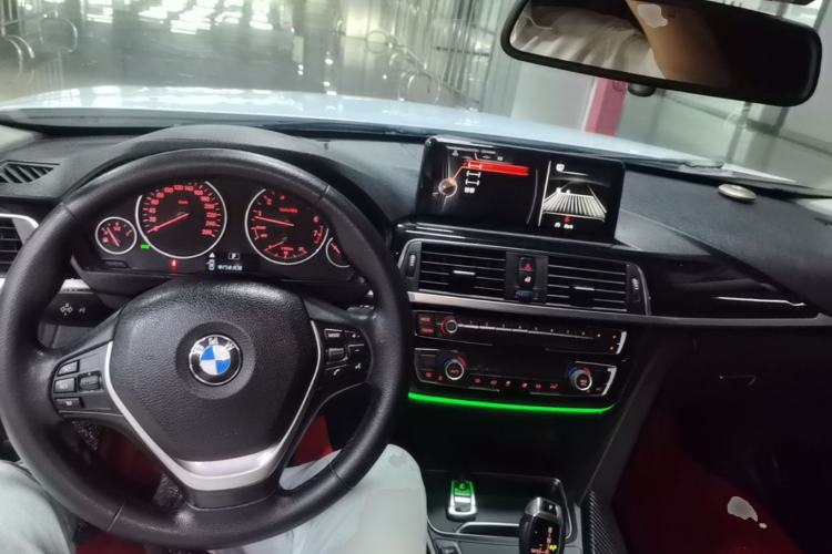 Used BMW 3 Series 2016 320Li Fashion Model Center Console