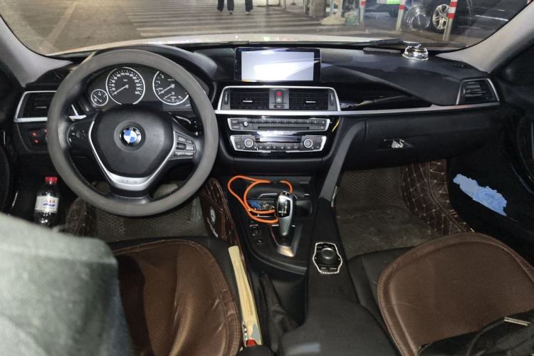 Used BMW 3 Series 2016 316Li Fashion Model Center Console