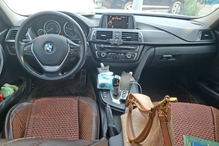 Used BMW 3 Series 2016 320Li Ambition Model Center Console