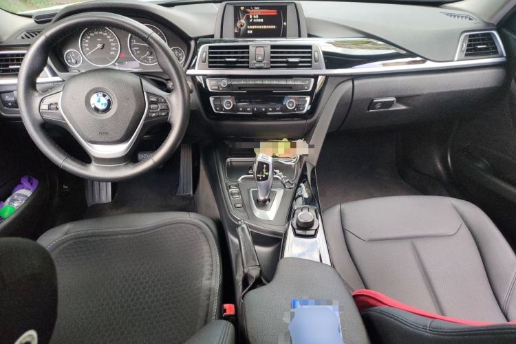 Used BMW 3 Series 2016 316Li Fashion Model Center Console