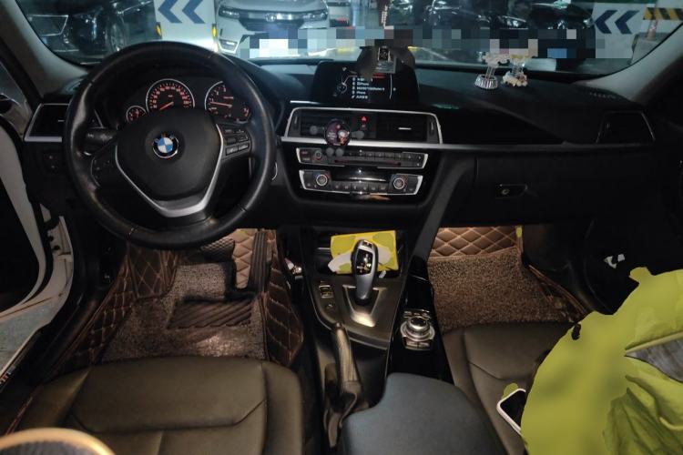 Used BMW 3 Series 2016 320Li Fashion Model Center Console