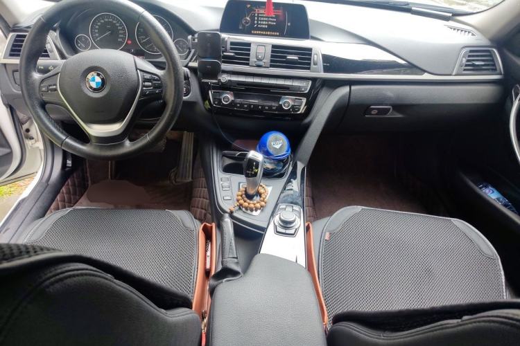 Used BMW 3 Series 2016 320Li Fashion Model Center Console