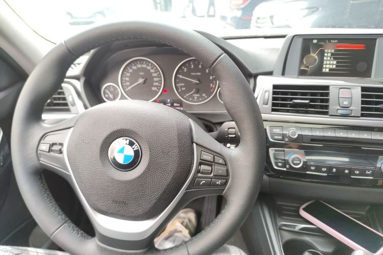 Used BMW 3 Series 2016 320Li Ambition Model Center Console