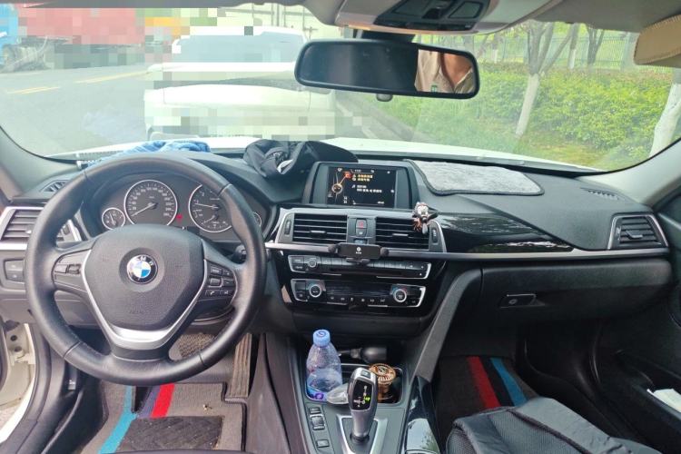 Used BMW 3 Series 2016 316Li Fashion Model Center Console
