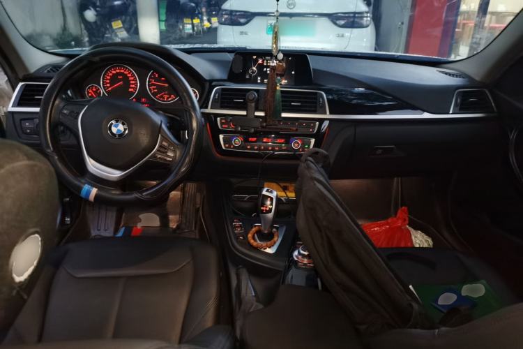Used BMW 3 Series 2016 320Li Fashion Model Center Console