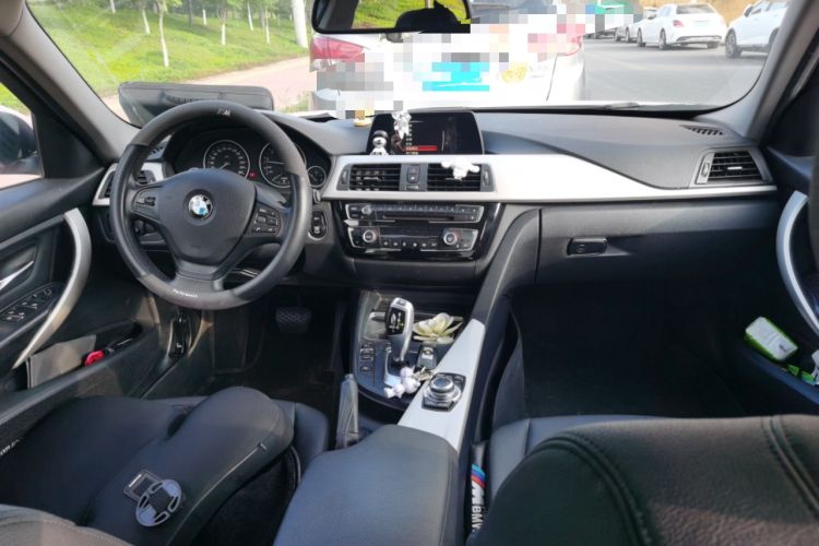 Used BMW 3 Series 2016 320Li Fashion Model Center Console