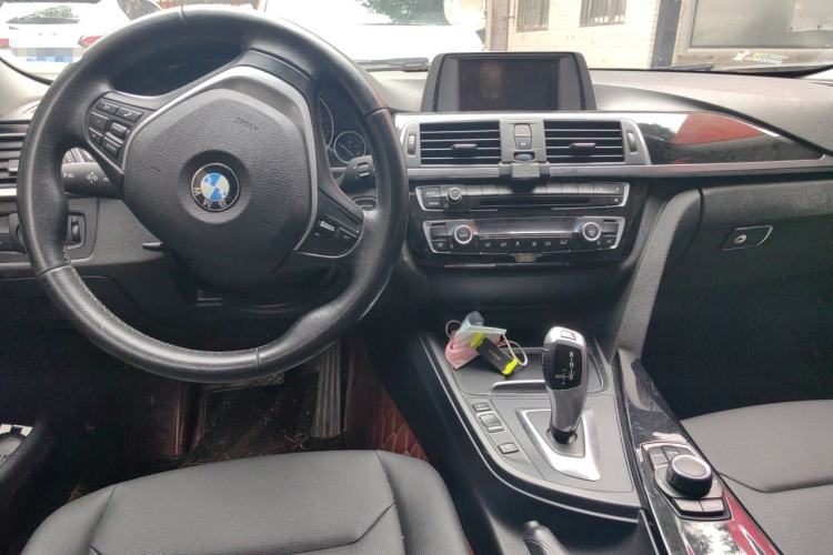 Used BMW 3 Series 2016 320Li Ambition Model Center Console