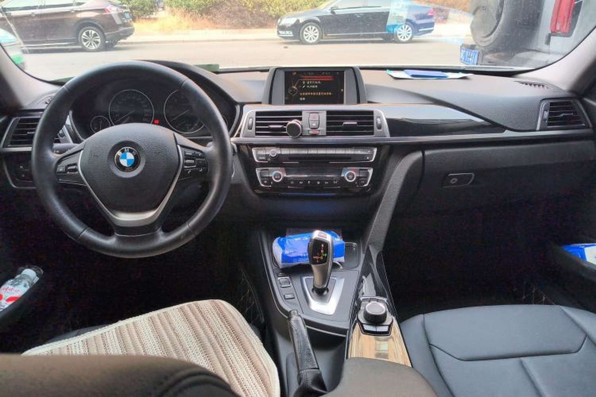 Used BMW 3 Series 2016 320Li Ambition Model Center Console