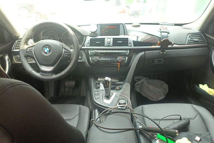 Used BMW 3 Series 2016 316Li Fashion Model Center Console