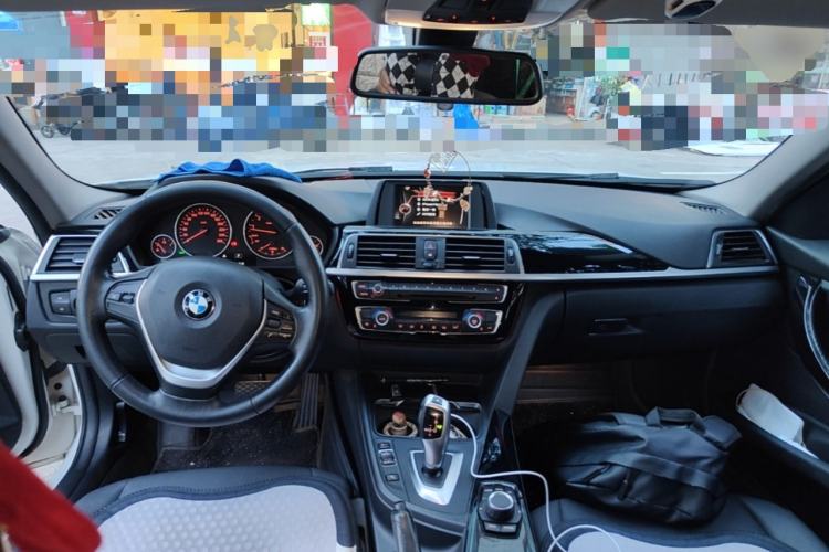 Used BMW 3 Series 2016 316Li Fashion Model Center Console