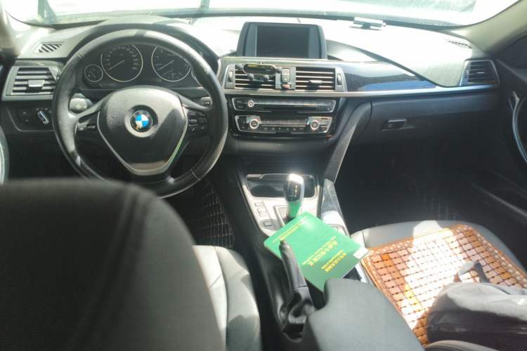 Used BMW 3 Series 2016 316i Fashion Model Center Console