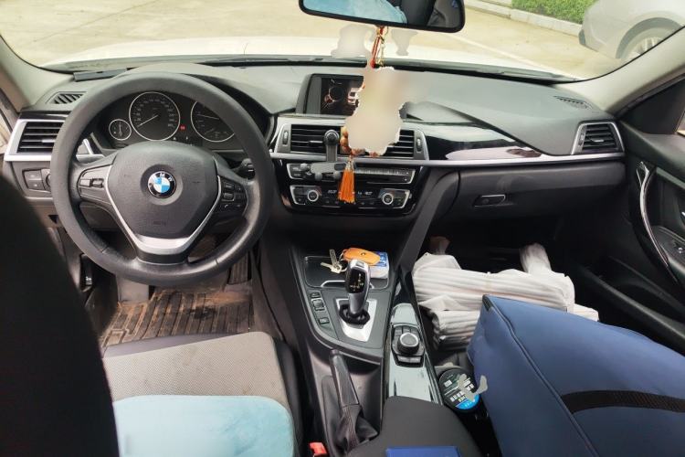 Used BMW 3 Series 2016 320Li Ambition Model Center Console