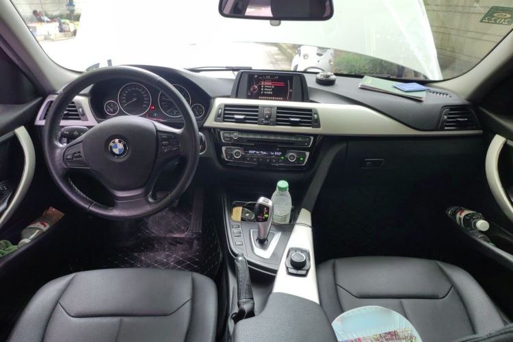 Used BMW 3 Series 2016 320Li Ambition Model Center Console