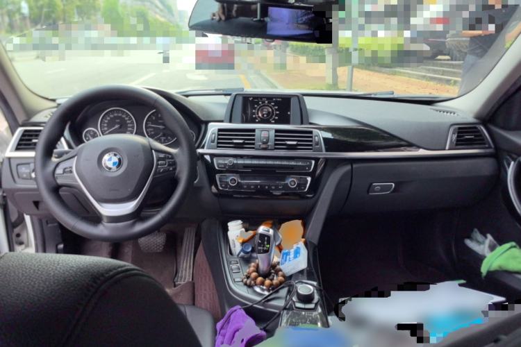 Used BMW 3 Series 2016 320Li Ambition Model Center Console