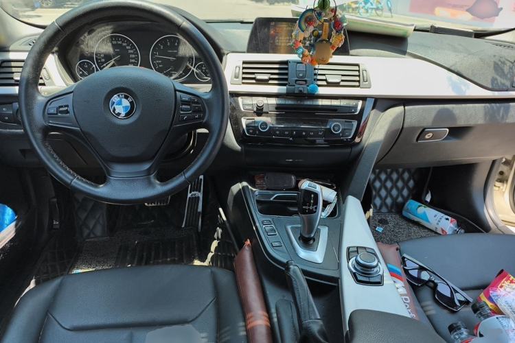 Used BMW 3 Series 2016 320Li Fashion Model Center Console