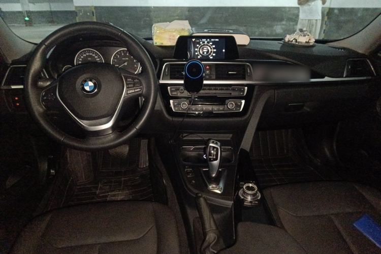 Used BMW 3 Series 2016 320Li Fashion Model Center Console