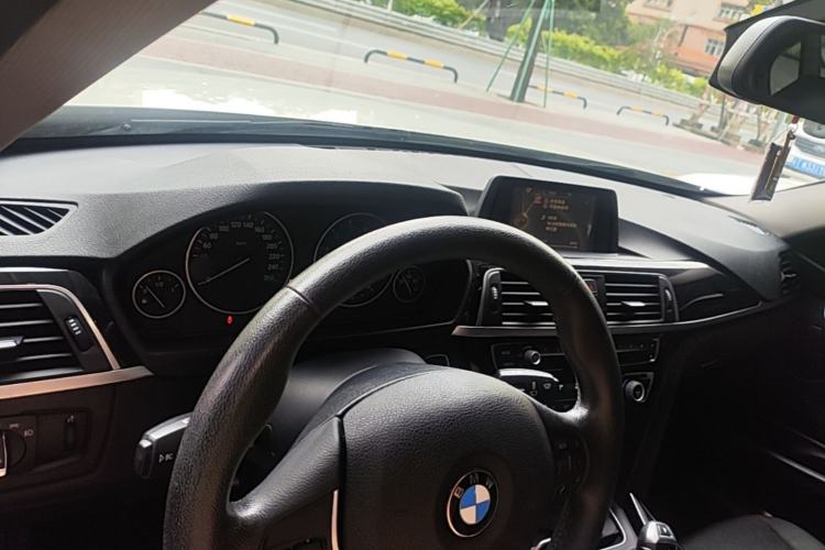Used BMW 3 Series 2016 320Li Ambition Model Center Console