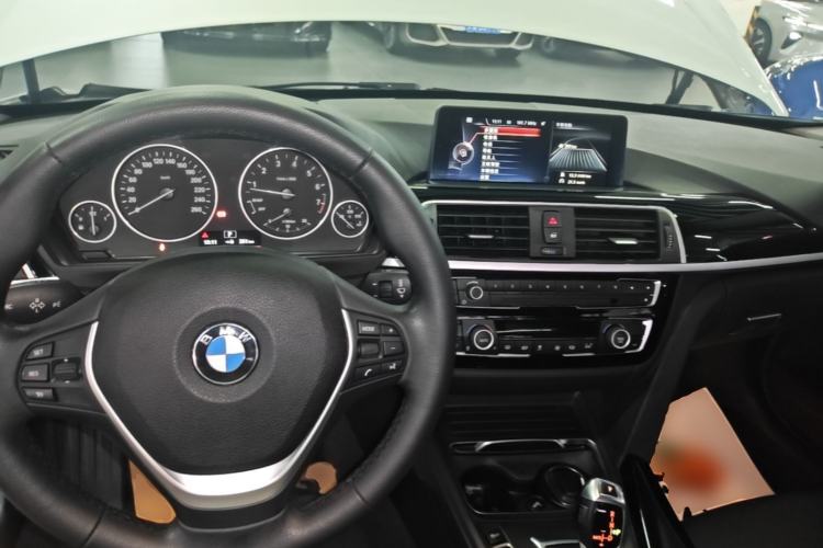 Used BMW 3 Series 2016 320Li Fashion Model Center Console