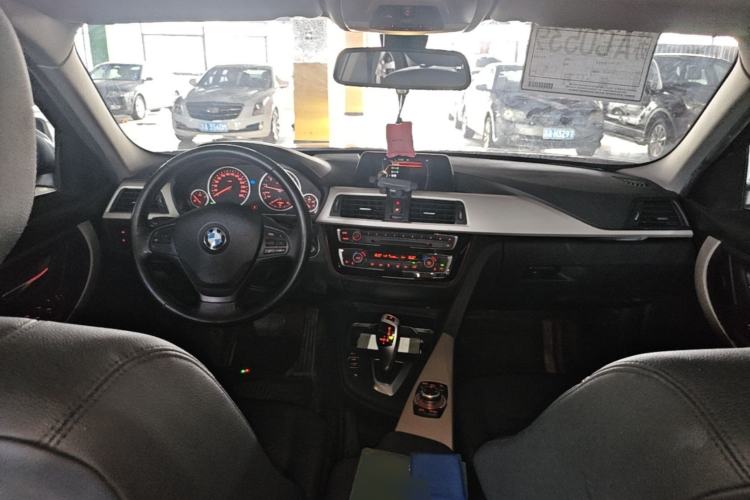 Used BMW 3 Series 2016 320Li Fashion Model Center Console