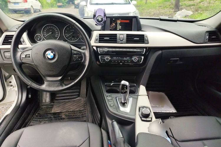 Used BMW 3 Series 2016 320Li Ambition Model Center Console