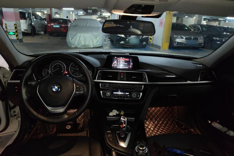Used BMW 3 Series 2016 320Li Fashion Model Center Console
