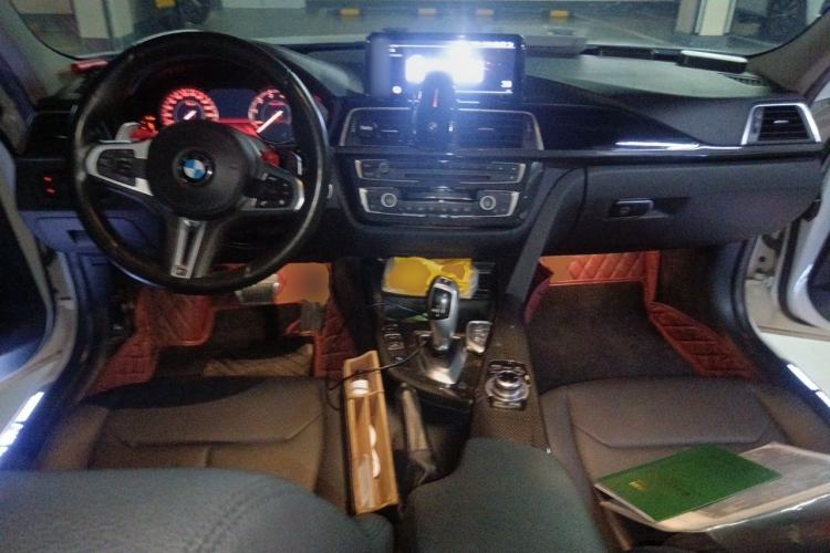 Used BMW 3 Series 2016 320Li Fashion Model Center Console