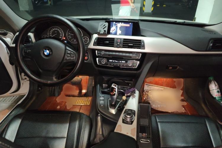 Used BMW 3 Series 2016 320Li Fashion Model Center Console