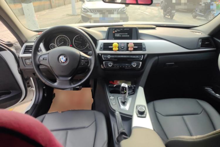 Used BMW 3 Series 2016 316i Fashion Model Center Console