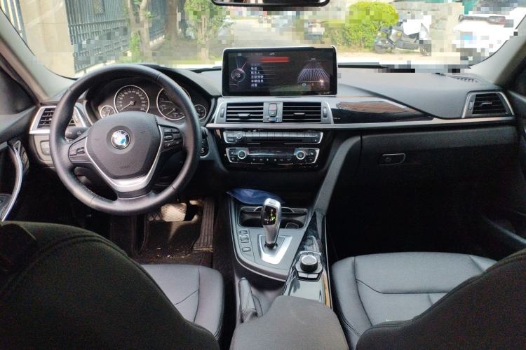 Used BMW 3 Series 2016 320Li Ambition Model Center Console